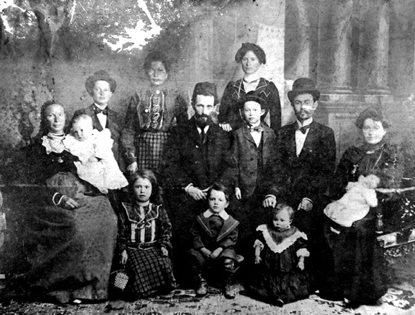 Unidentified (Anonymous) Family Portrait